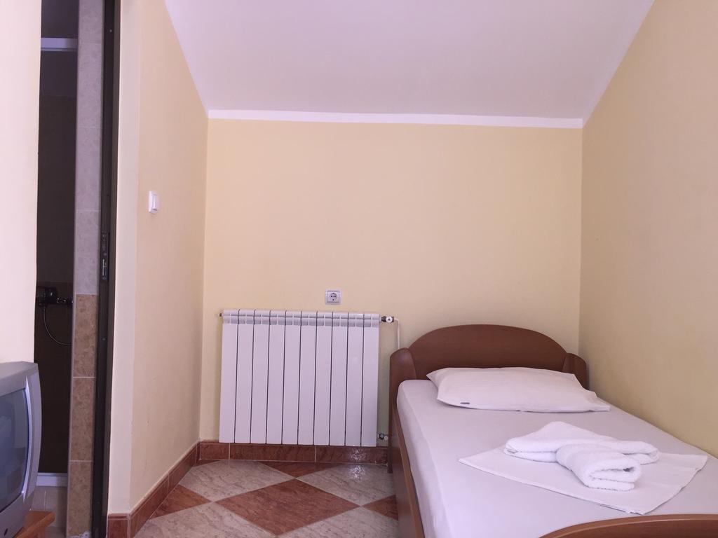 Apartments Adok Budva Exterior photo